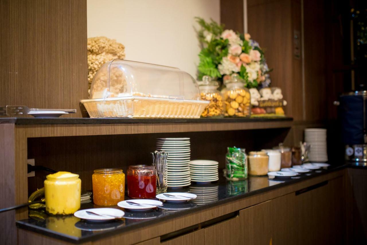Silayok Grand Hotel Tak Esterno foto
